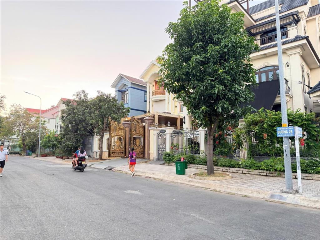 Bán biệt thự sân vườn view sông trịnh công sơn 274m², khu cao cấp gia hòa, phước long b, quận 9