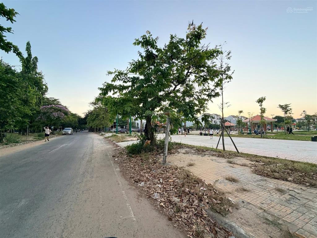 Bán biệt thự sân vườn view sông trịnh công sơn 274m², khu cao cấp gia hòa, phước long b, quận 9