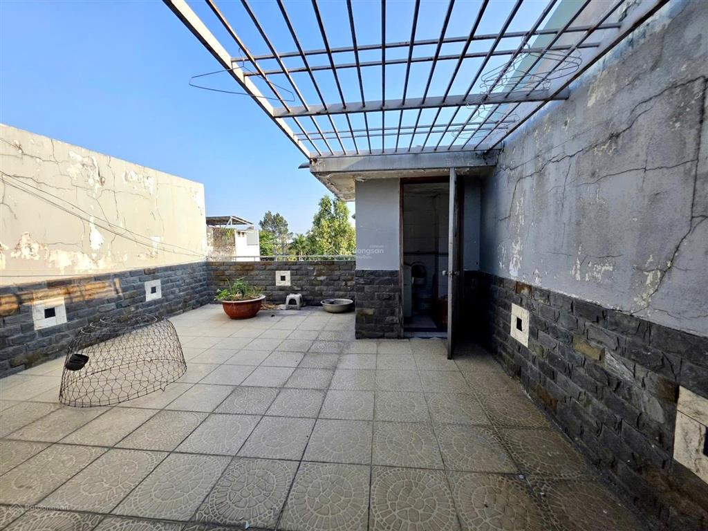 Bán nhà phố bình trưng tây quận 2 gần bv lê văn thịnh 4 tầng 104m2 sổ hồng riêng