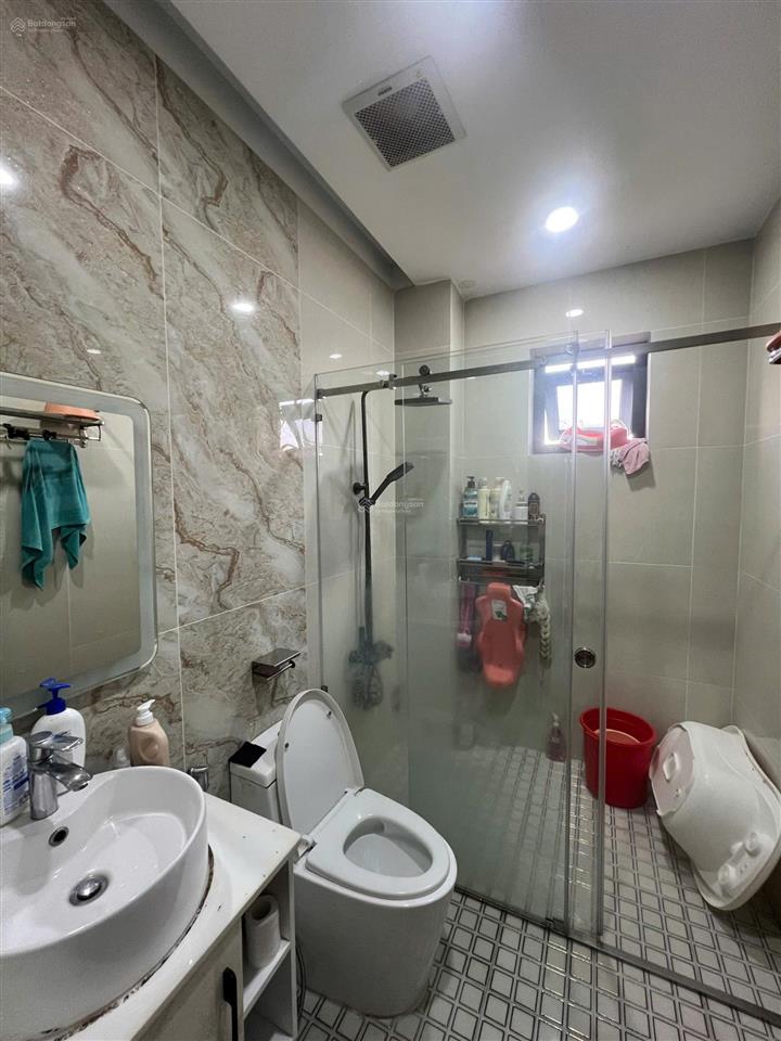 Bán căn biệt thự sân vườn góc 2 mặt tiền đường bưng ông thoàn p. phú hữu quận 9