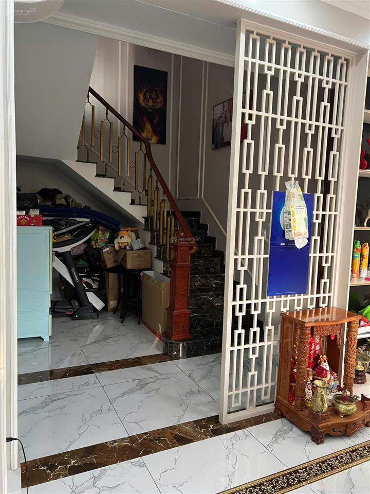 Bán căn biệt thự sân vườn góc 2 mặt tiền đường bưng ông thoàn p. phú hữu quận 9