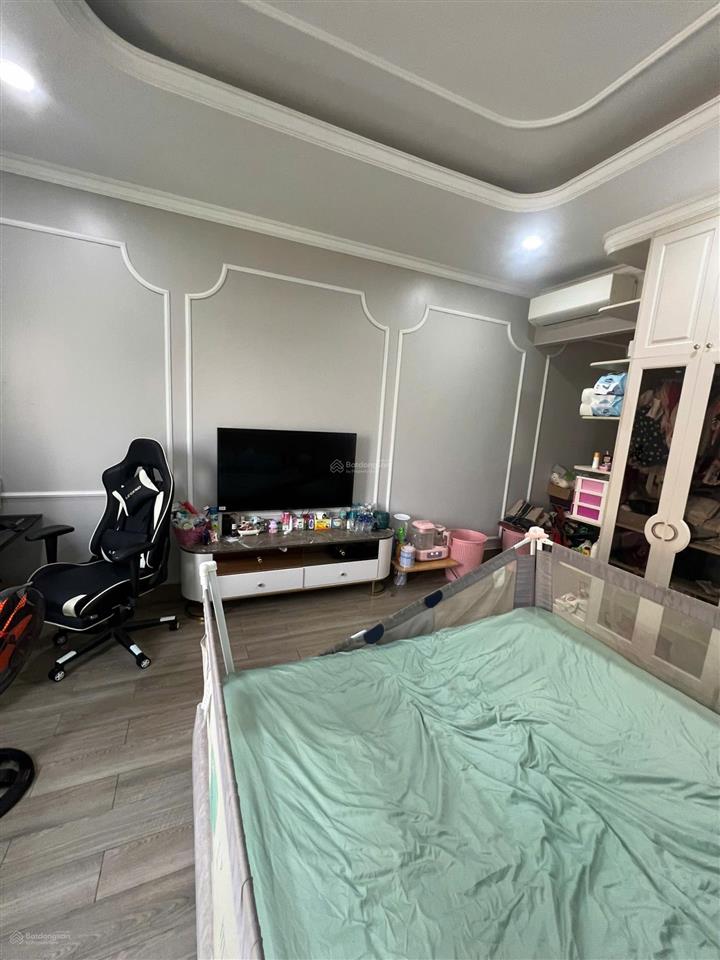 Bán căn biệt thự sân vườn góc 2 mặt tiền đường bưng ông thoàn p. phú hữu quận 9