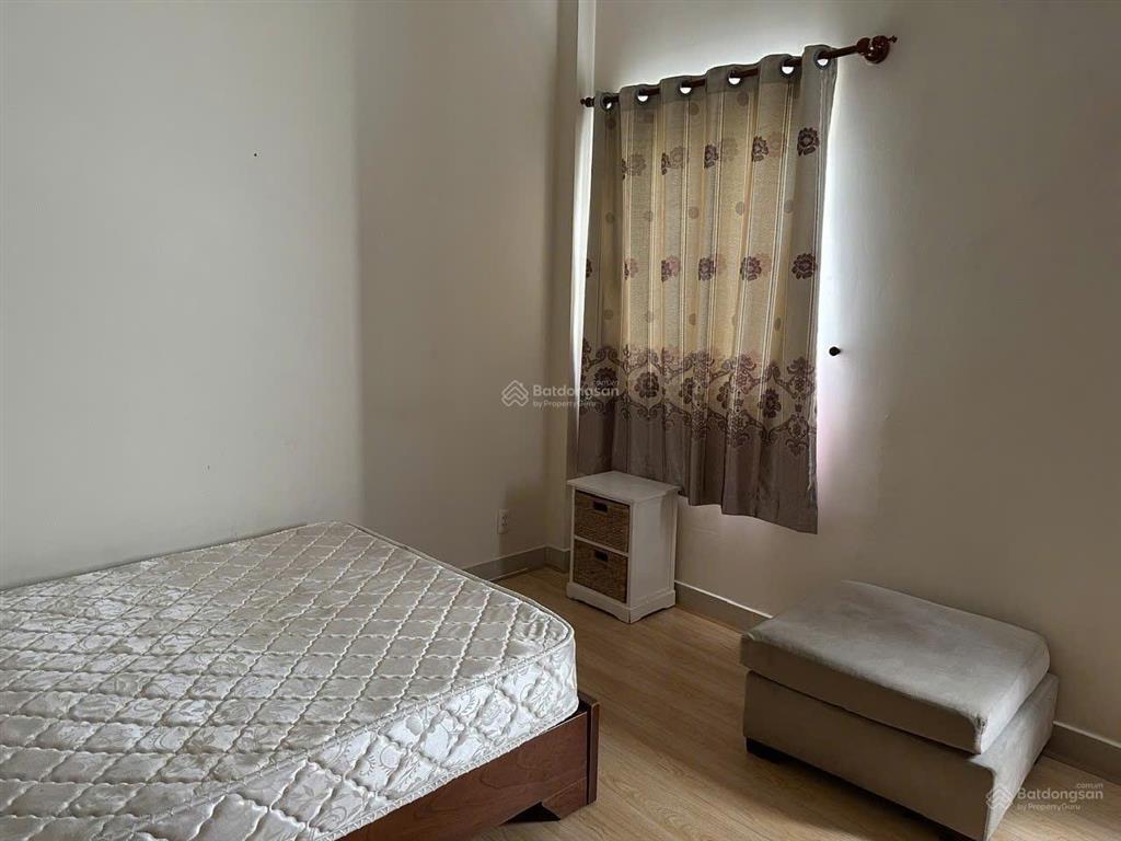 Bán nhà mặt tiền đường số 62 p.thảo điền quận 2.