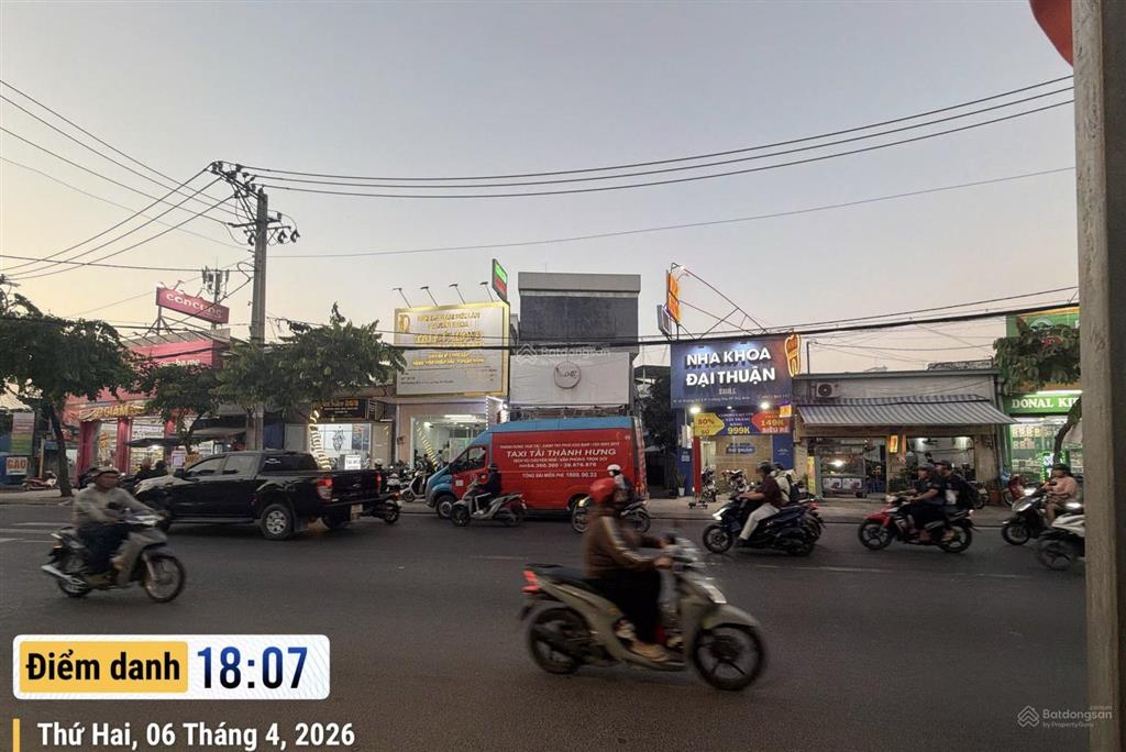 Nhà mặt tiền đường số 2  đường số 1  đường số 11 . góc 2 mặt tiền , hành lang trước nhà rộng 4m