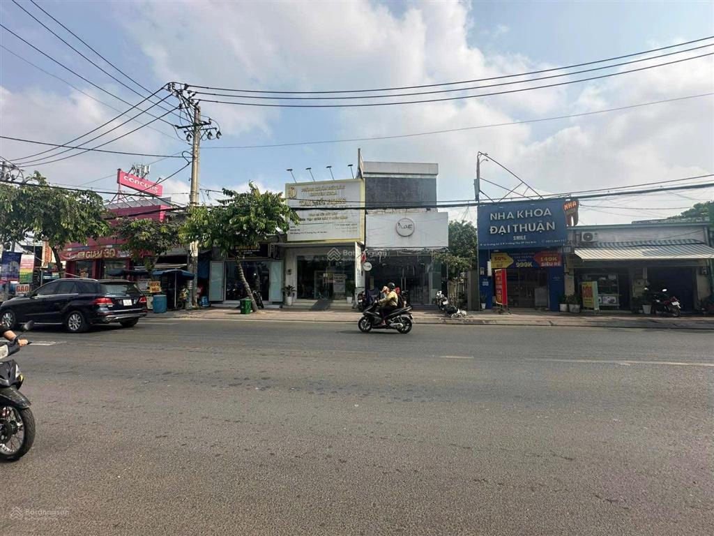 Nhà mặt tiền đường số 2  đường số 1  đường số 11 . góc 2 mặt tiền , hành lang trước nhà rộng 4m