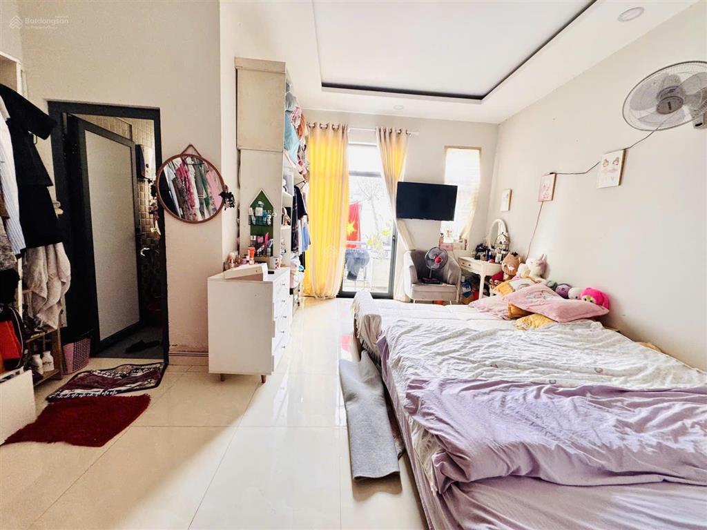 Bán nhà phố liền kề hẻm oto 4m đường số 6 p.bình trưng đông quận 2