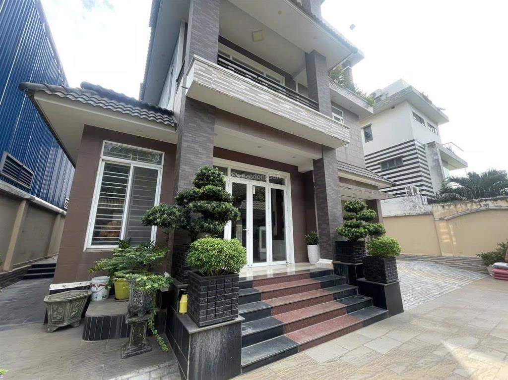Biệt thự sân vườn khu dự án khu dân cư tuổi trẻ, đường lê hữu kiều p. bình trưng tây quận 2