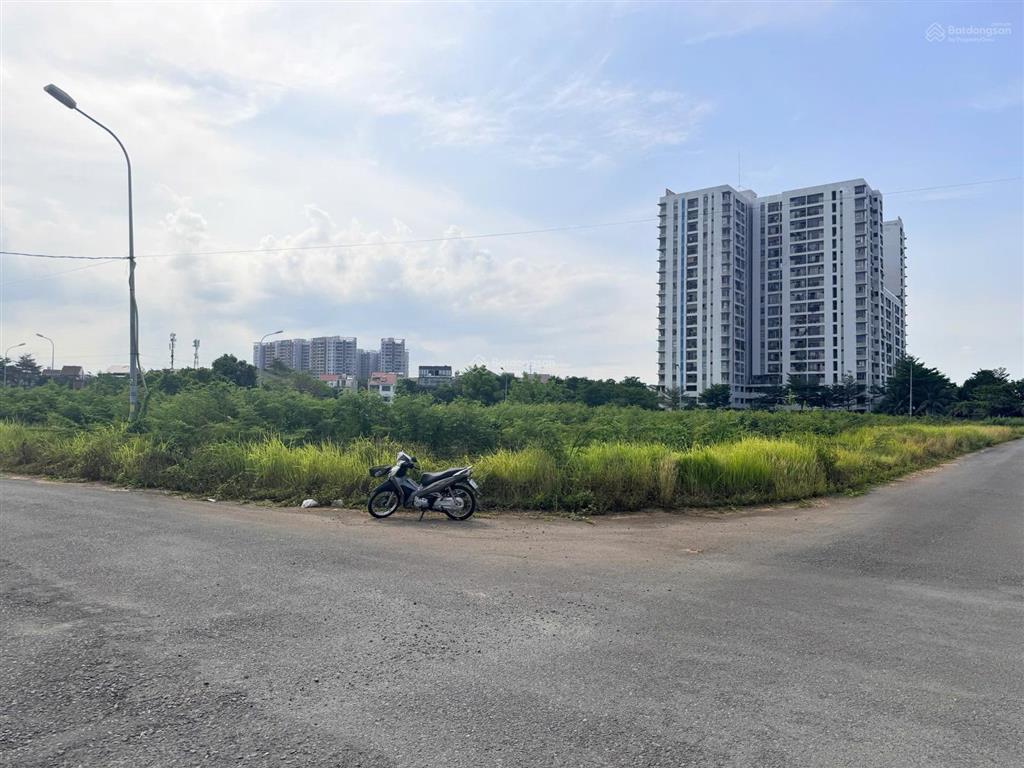 Bán lô góc 2 mặt tiền đường 50 phước long b  278m²  gần global city  giá tốt đầu tư