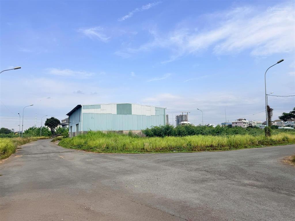Bán lô góc 2 mặt tiền đường 50 phước long b  278m²  gần global city  giá tốt đầu tư