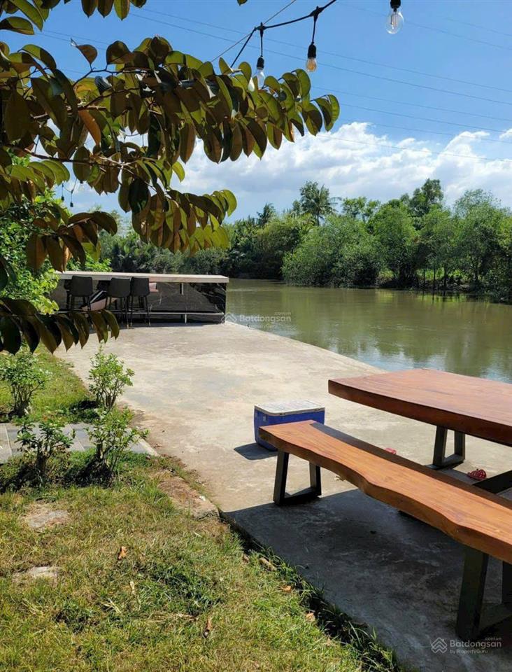 Bán căn biệt thự gỗ cổ điển thuộc hẻm 545 đường nguyễn xiễn p.long thạnh mỹ quận 9.