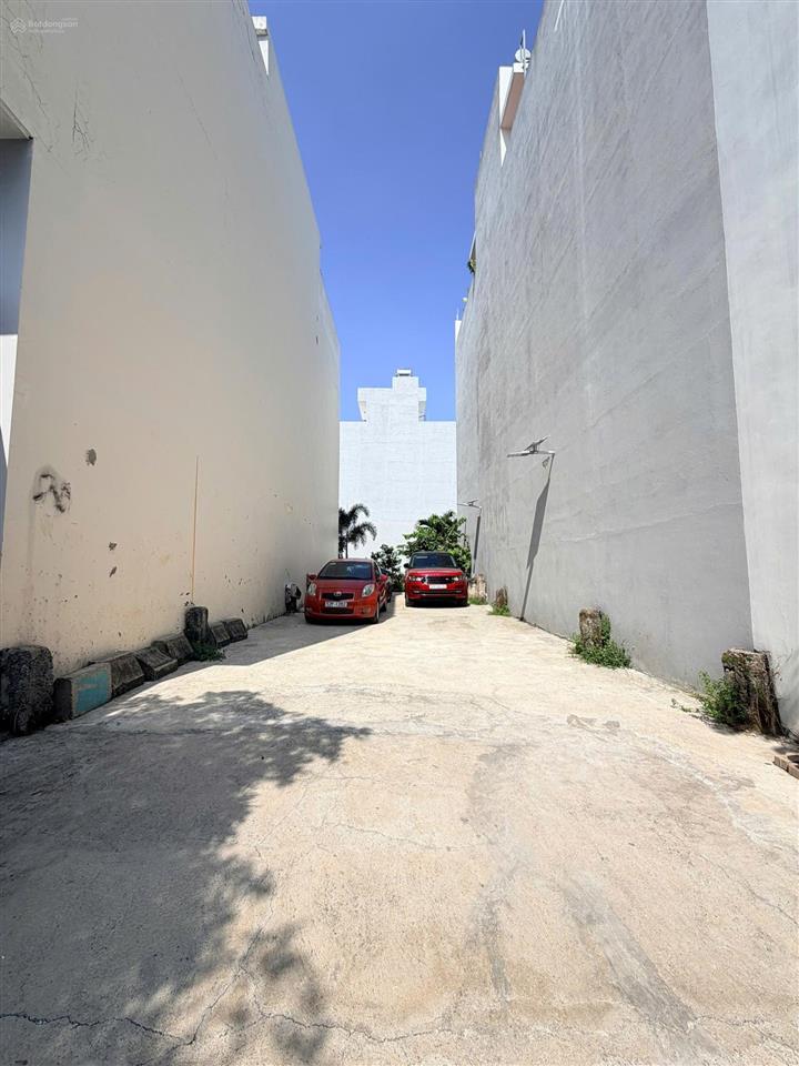 Bán đất mặt tiền đường d9 khu dự án nam long p. phước long b quận 9 (view nhìn ra công viên)