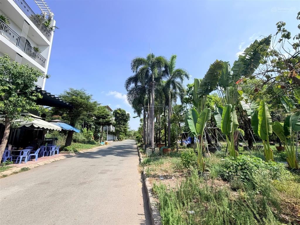 Bán đất mặt tiền đường d9 khu dự án nam long p. phước long b quận 9 (view nhìn ra công viên)