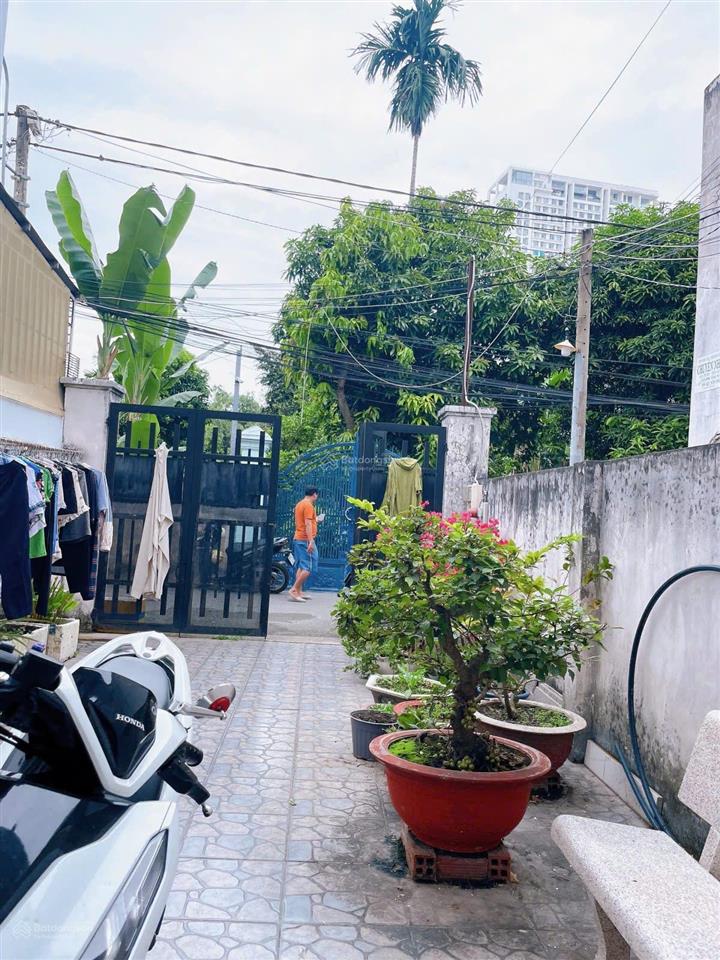 Bán nhà góc 2 mặt tiền đường số 31 p. bình trưng tây quận 2
