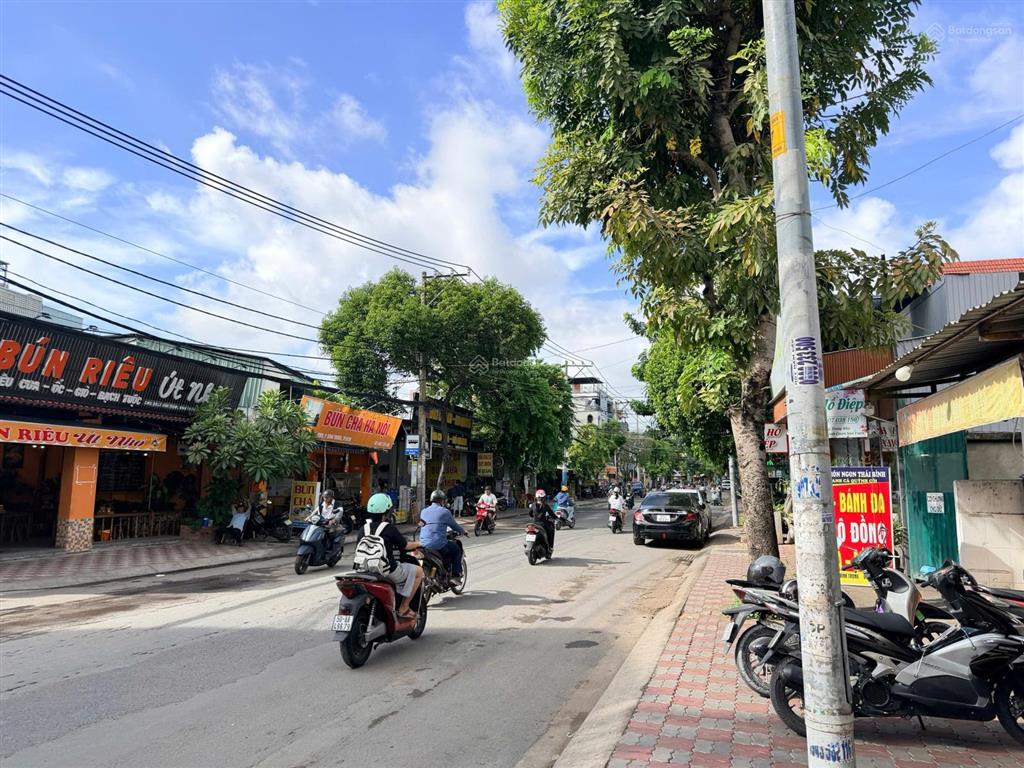Bán đất mặt tiền đường lê văn thịnh p.bình trưng quận 2. full thổ cư