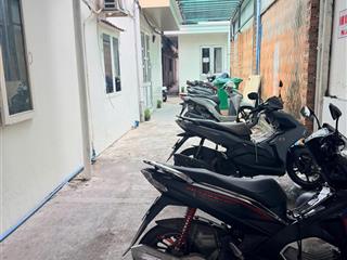 Mặt tiền đường số 20 p.hiệp bình chánh thủ đức, cách trung tâm gigamall 100m.