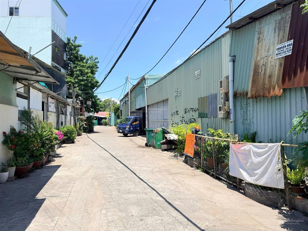 Bán nhà phố liền kề hẻm oto đường số 42 p.bình trưng đông quận 2.