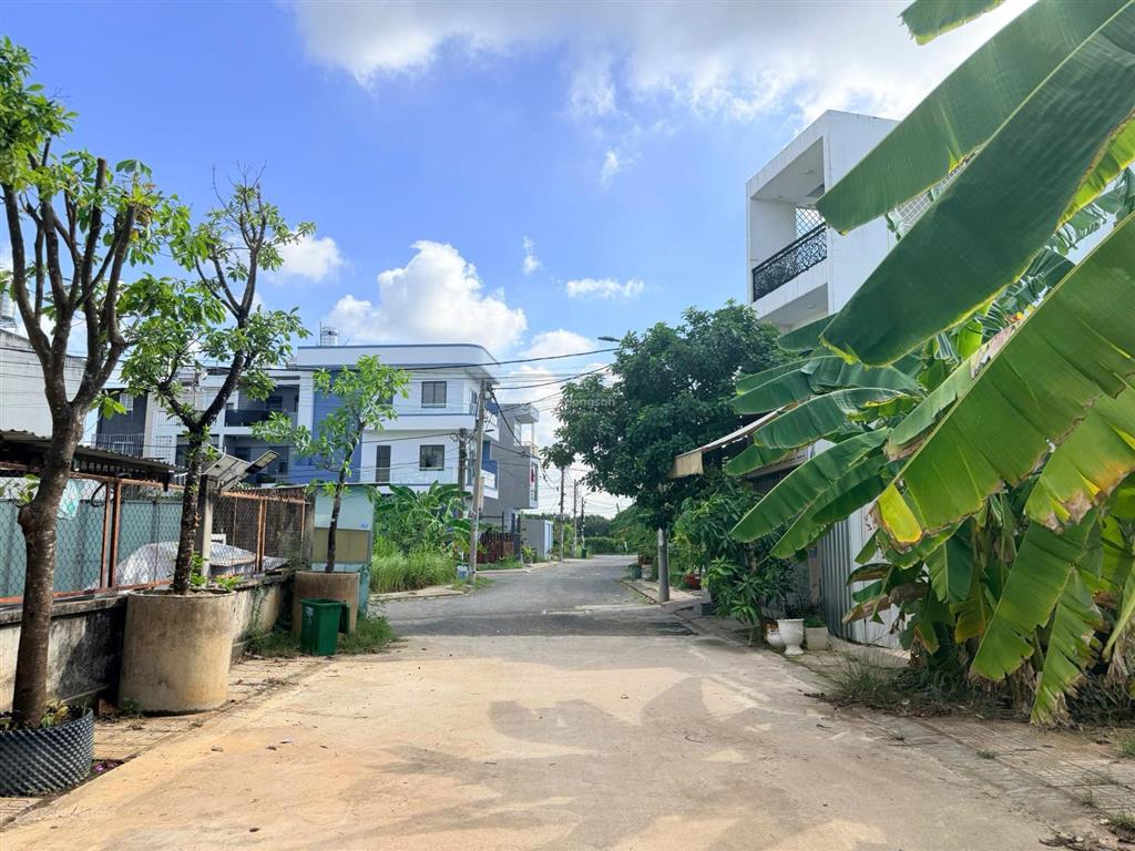 Bán nhà vườn hẻm 148 đường trường lưu p. long trường quận 9