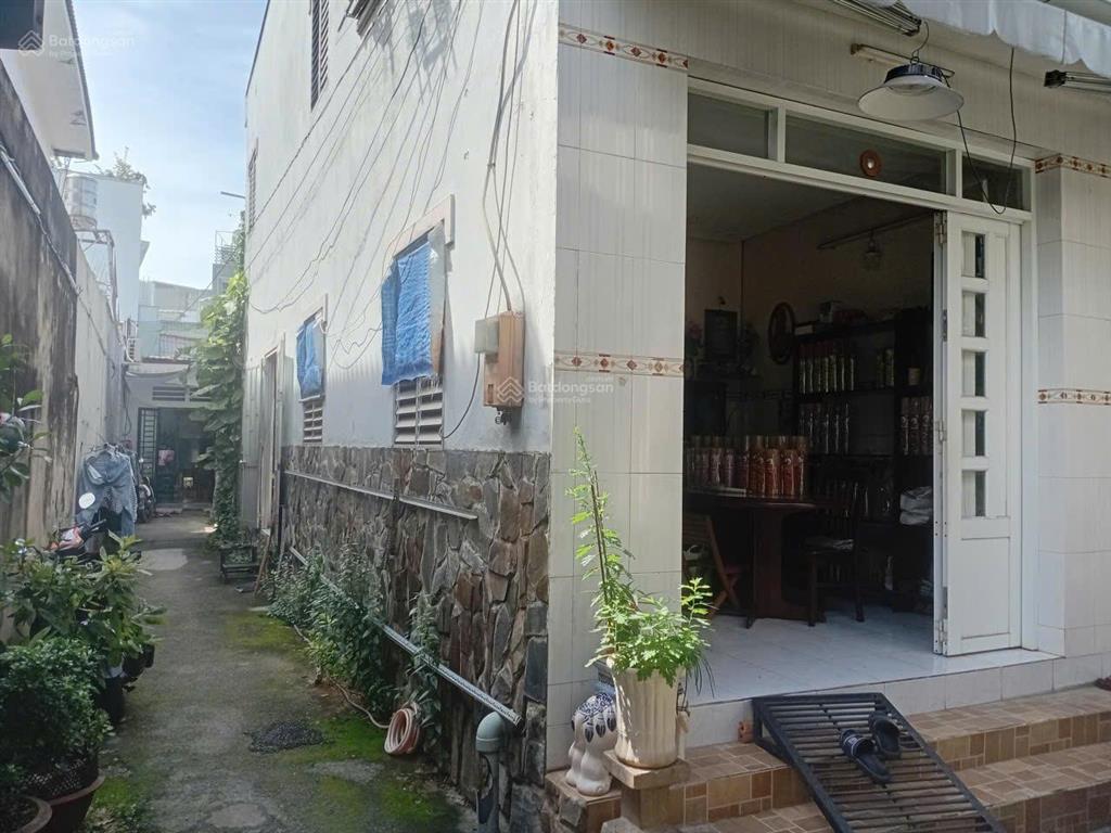 Bán lô đất lớn mặt tiền đường nguyễn tư nghiêm, bình trưng tây quận 2 ( lộ giới đường 20m )
