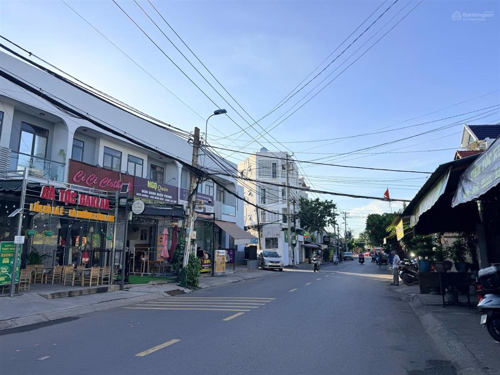 Bán lô đất lớn mặt tiền đường nguyễn tư nghiêm, bình trưng tây quận 2 ( lộ giới đường 20m )