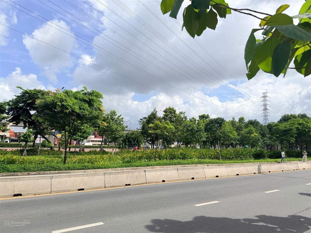 Bán căn biệt thự 2 mặt tiền trước sau đường võ nguyễn giáp + nam hoà p. phước long a quận 9