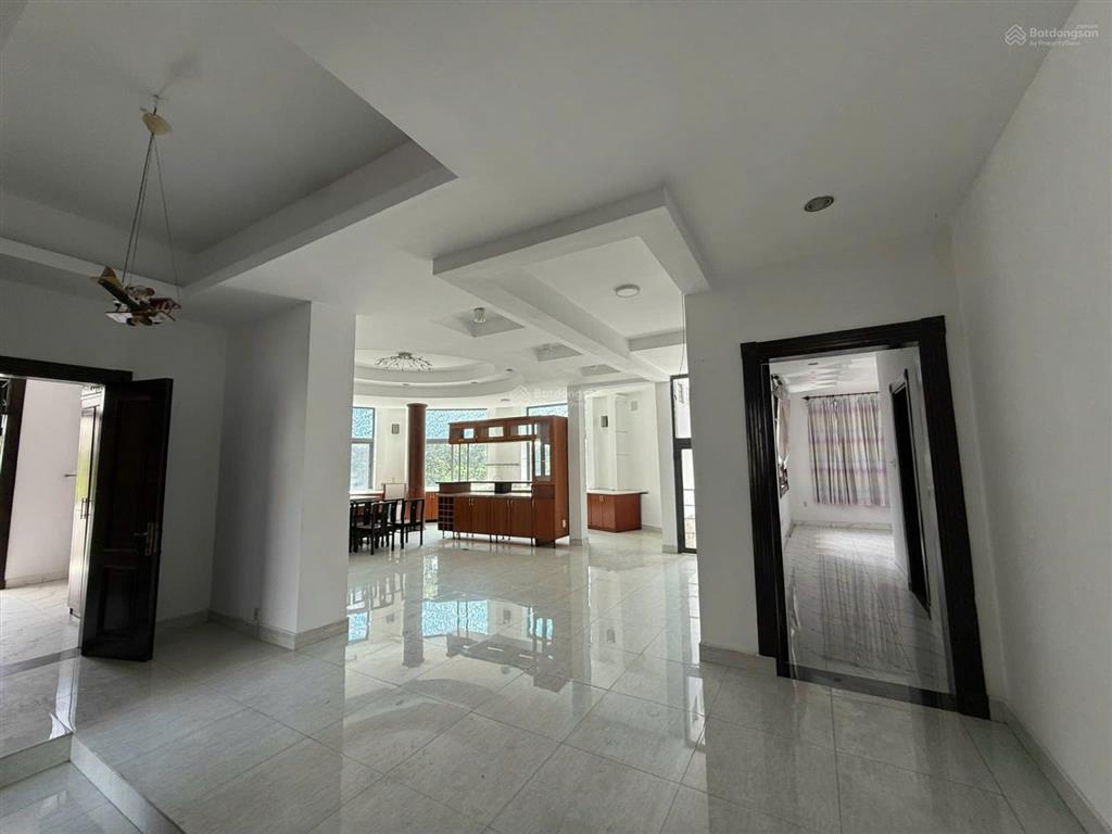 Bán căn biệt thự 2 mặt tiền trước sau đường võ nguyễn giáp + nam hoà p. phước long a quận 9