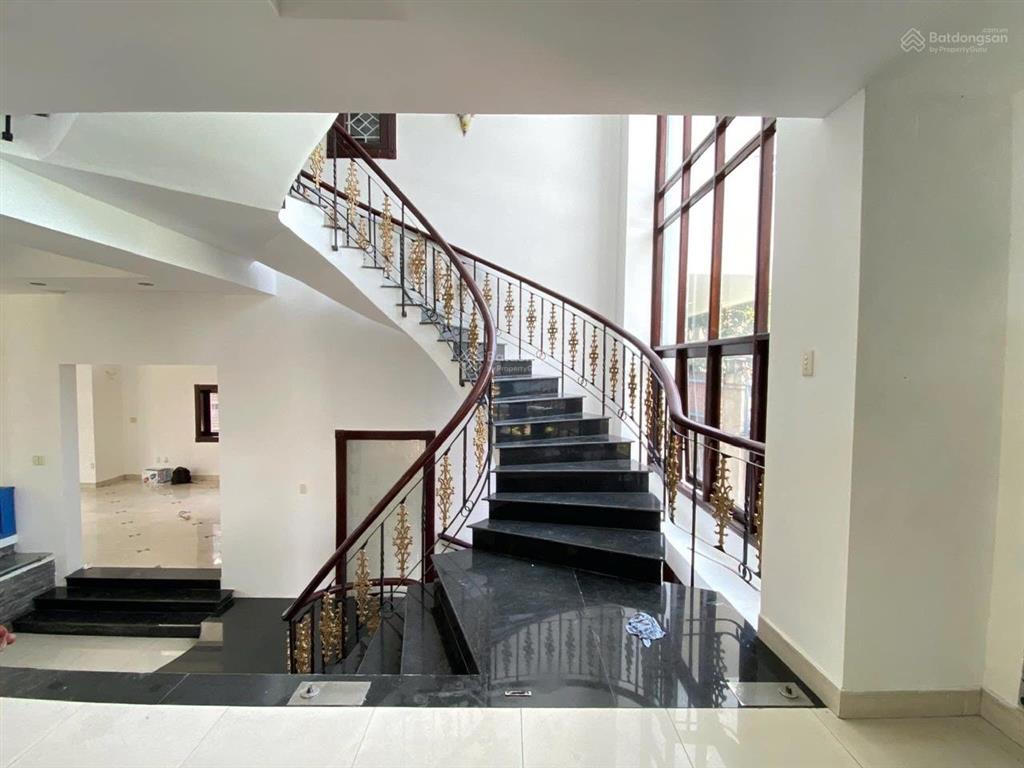 Bán căn biệt thự 2 mặt tiền trước sau đường võ nguyễn giáp + nam hoà p. phước long a quận 9