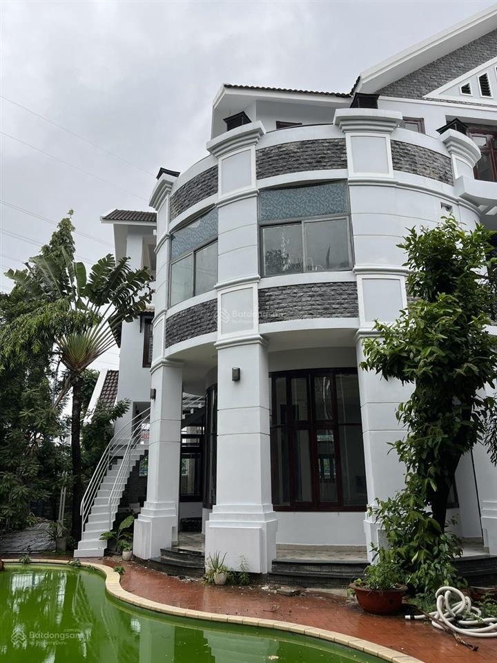 Bán căn biệt thự 2 mặt tiền trước sau đường võ nguyễn giáp + nam hoà p. phước long a quận 9