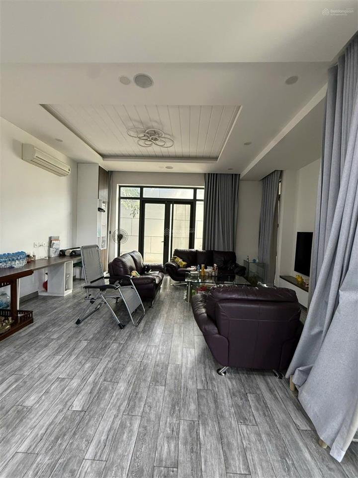 Bán căn biệt thự 2 mặt tiền trước sau đường võ nguyễn giáp + nam hoà p. phước long a quận 9