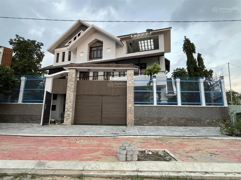 Bán căn biệt thự 2 mặt tiền trước sau đường võ nguyễn giáp + nam hoà p. phước long a quận 9