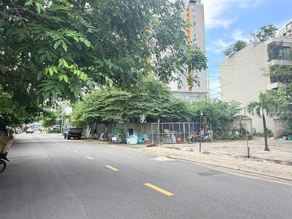 Bán lô đất góc 2 mặt tiền đường số 7 p. thạnh mỹ lợi quận 2 (thuộc dự án chung cư bộ quốc phòng)