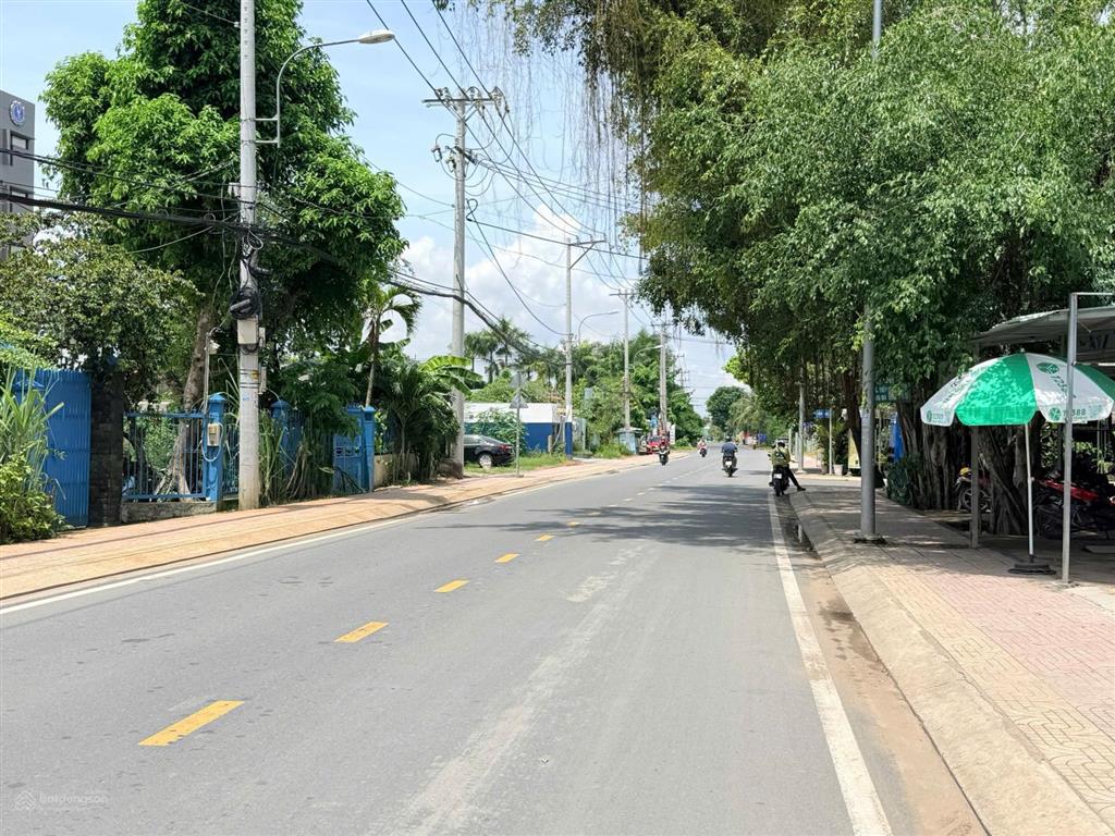 Bán lô đất mặt tiền đường long phước p. long phước quận 9 (cách chợ long phước 50m)