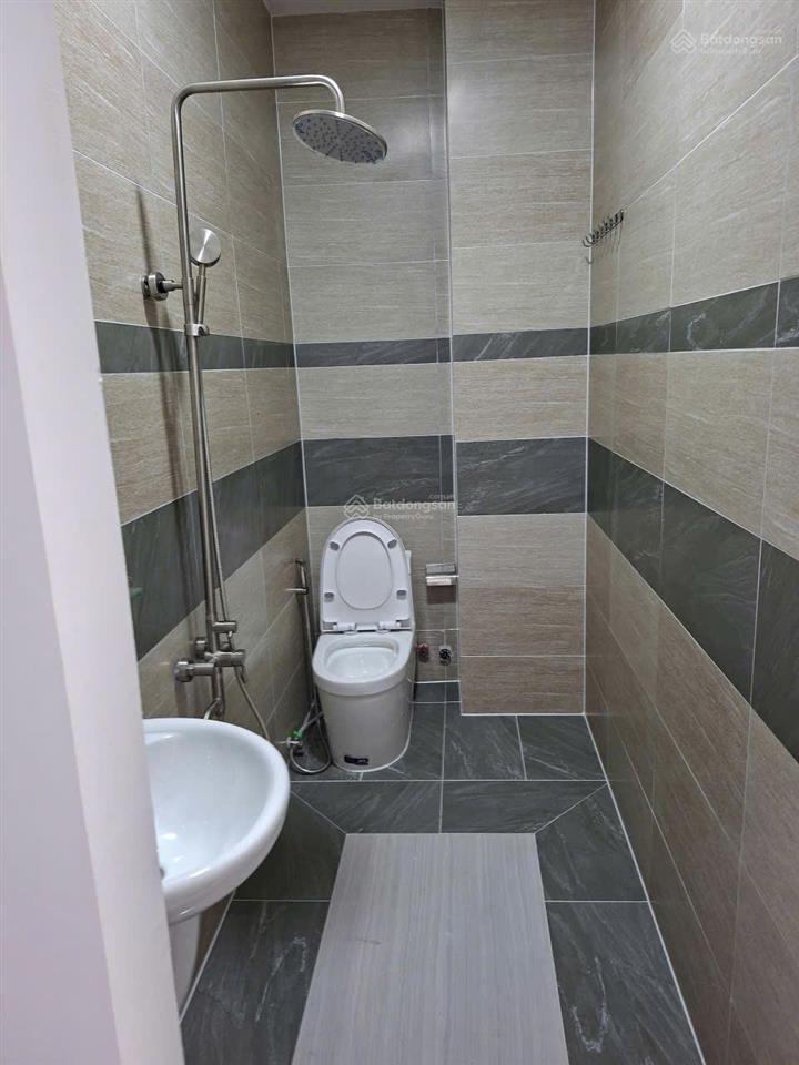 Hạ giảm 10,5 tỷ  bán nhà phố liền kề mặt tiền đường số 42 p. bình trưng tây quận 2
