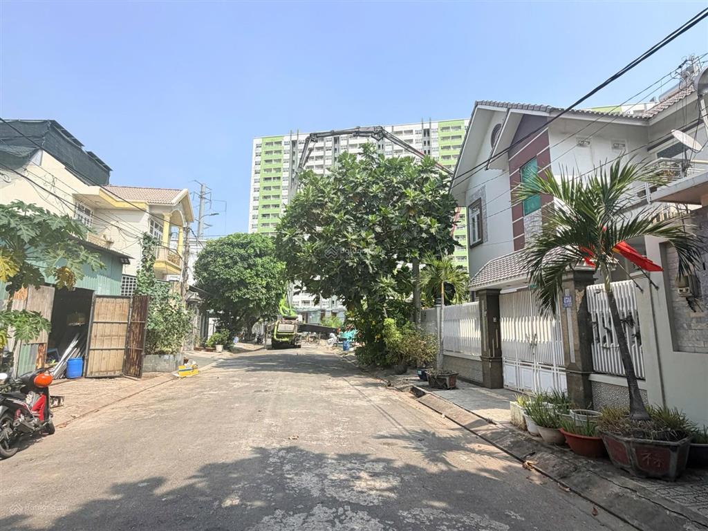 Bán 2 lô liền kề vị trí hẻm 417 nguyễn văn bá sát bên tuyến metro