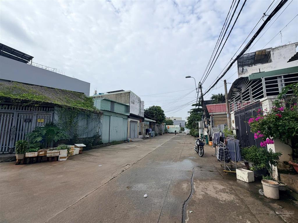 Bán lô góc 2 mặt tiền đường nguyễn đôn tiết p. bình trưng đông quận 2