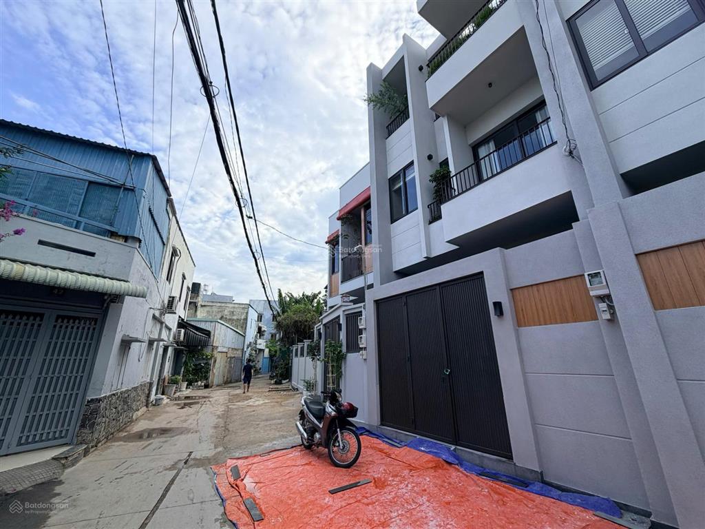 Bán căn nhà mới full nội thất cao cấp 100% sổ hồng hoàn công.