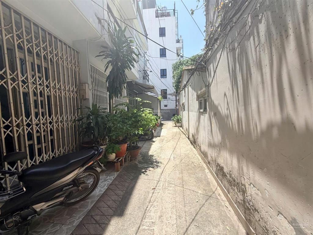 Bán căn nhà phố hẻm đường số 1 p.bình an quận 2 ( cách đường trần não 200m )