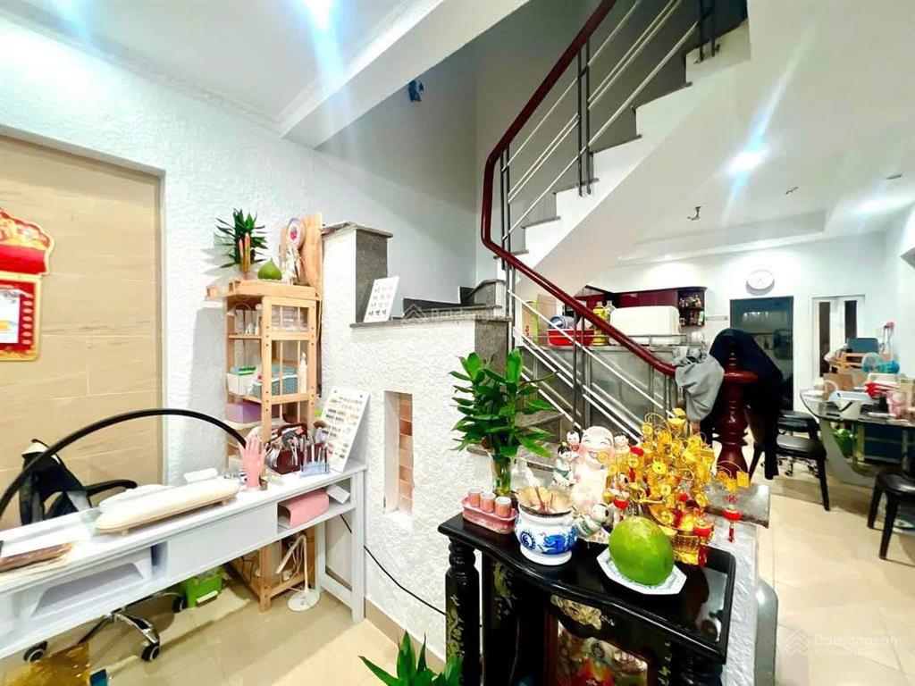 Bán căn nhà phố hẻm đường số 1 p.bình an quận 2 ( cách đường trần não 200m )