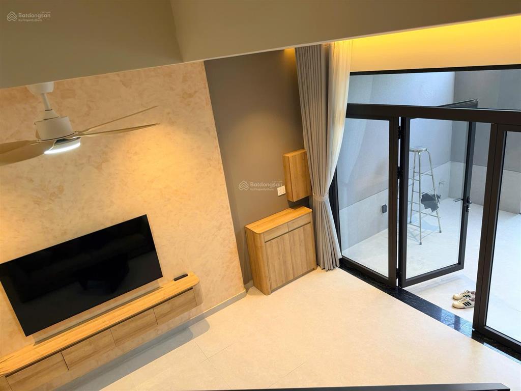 Bán căn nhà mới full nội thất cao cấp 100% sổ hồng hoàng công.
