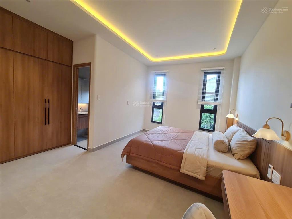 Bán căn nhà mới full nội thất cao cấp 100% sổ hồng hoàng công.