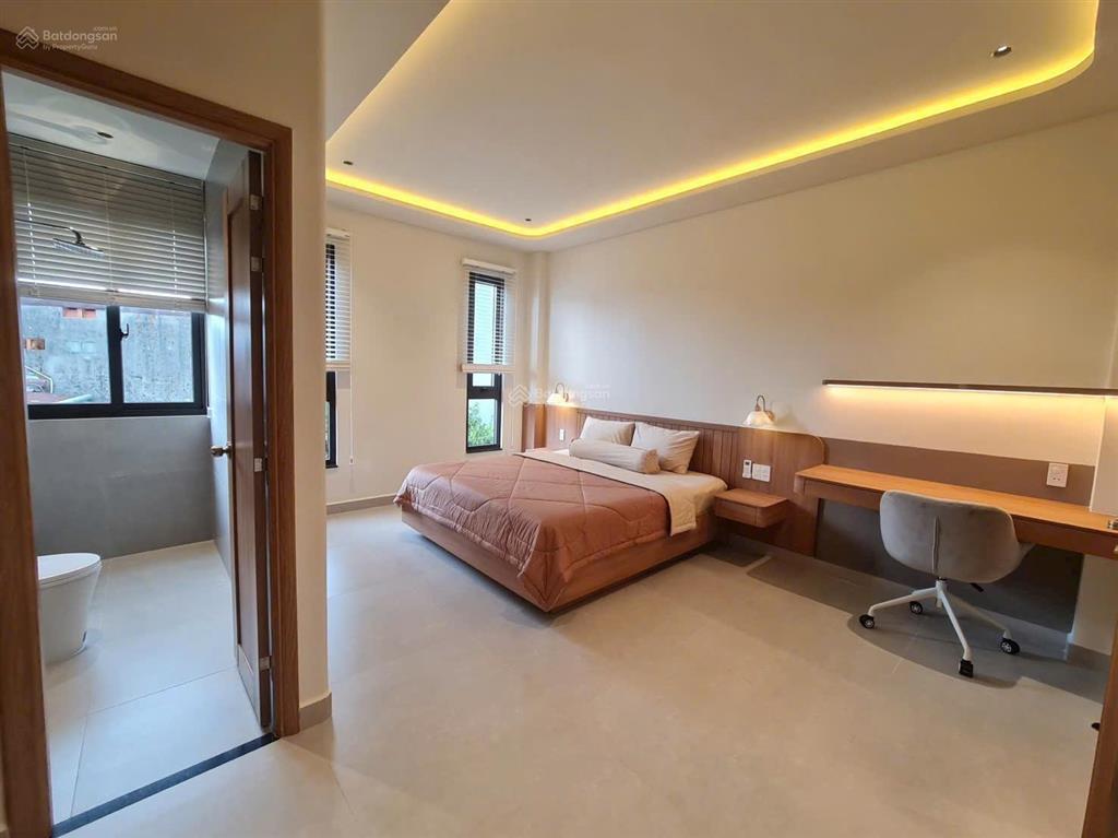Bán căn nhà mới full nội thất cao cấp 100% sổ hồng hoàng công.