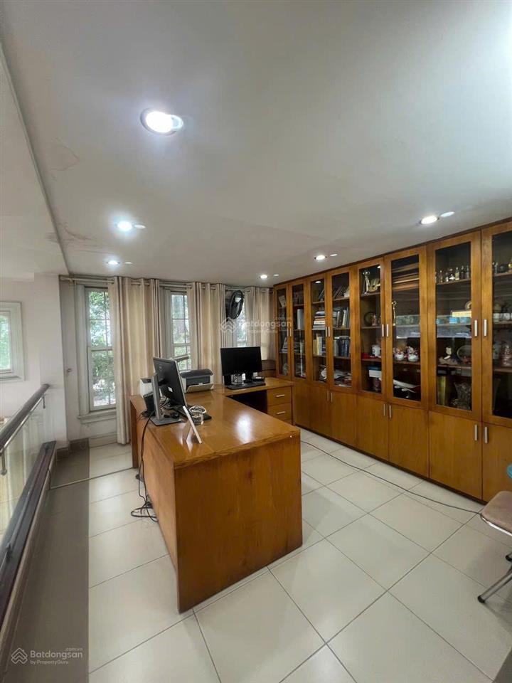 Biệt thự góc 2 mặt tiền đường diệp minh tuyền p.phước long b quận 9
