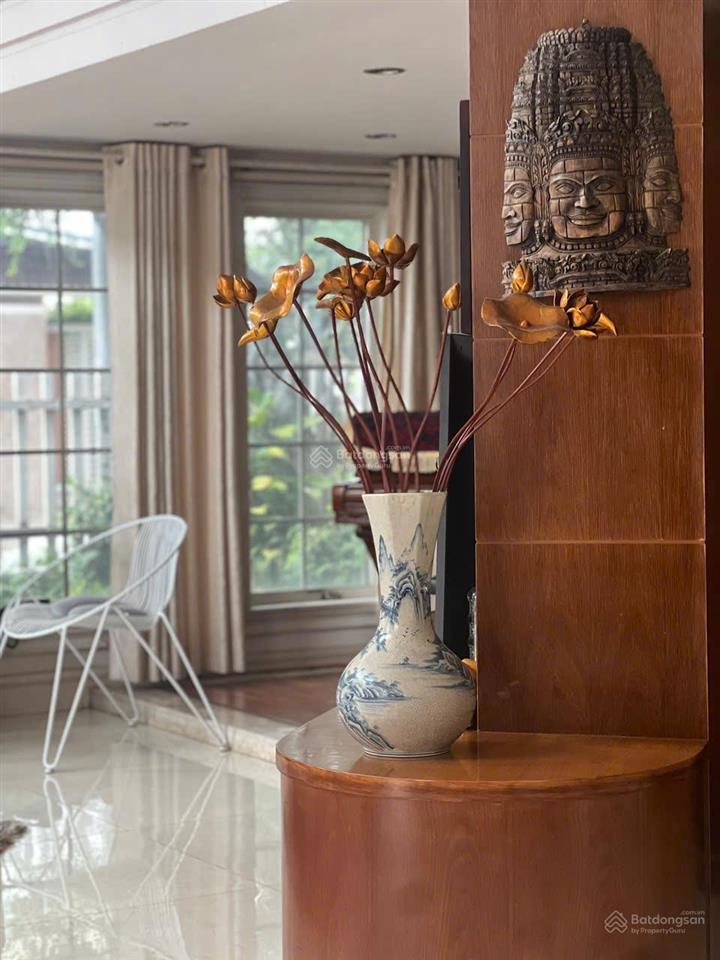 Biệt thự góc 2 mặt tiền đường diệp minh tuyền p.phước long b quận 9
