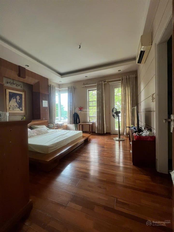 Bán lô đất góc 2 mặt tiền đường diệp minh tuyền p. phước long b quận 9