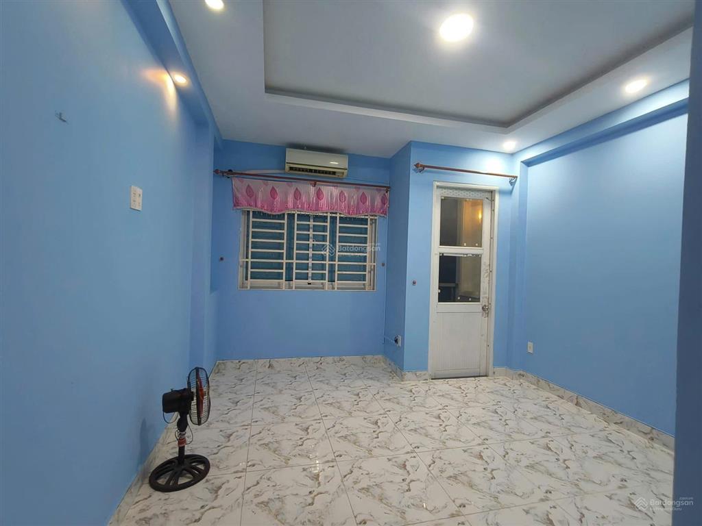 Bán căn nhà phố hẻm oto đường số 42 p.bình trưng đông quận 2