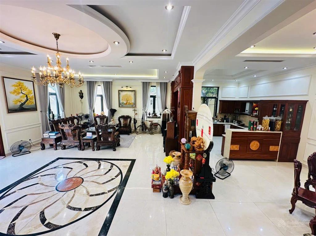 Bán biệt phủ đẳng cấp khu nhà giàu cách trung tâm gigamall 100m