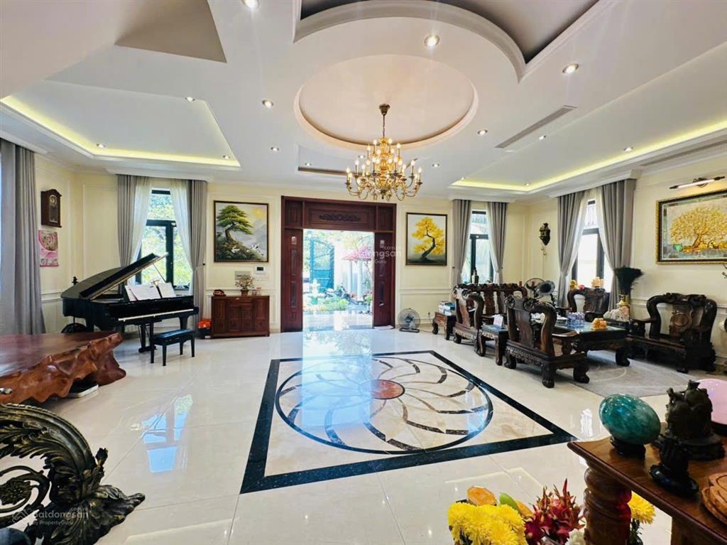 Bán biệt phủ đẳng cấp khu nhà giàu cách trung tâm gigamall 100m