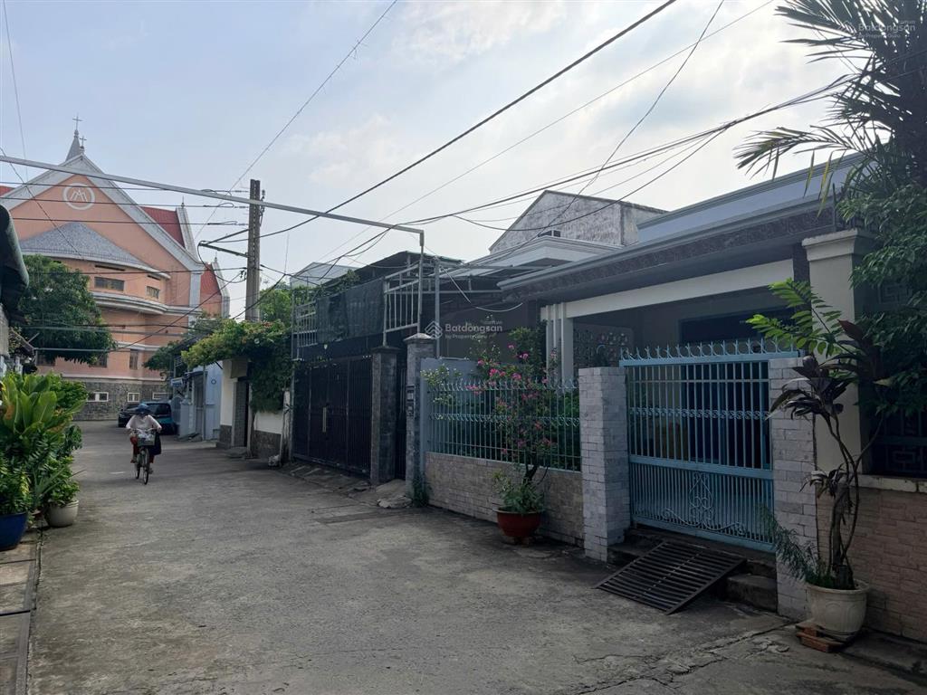 Bán lô đất tặng dãy trọ đang cho thuê mặt tiền đường số 35 p. bình trưng đông quận 2