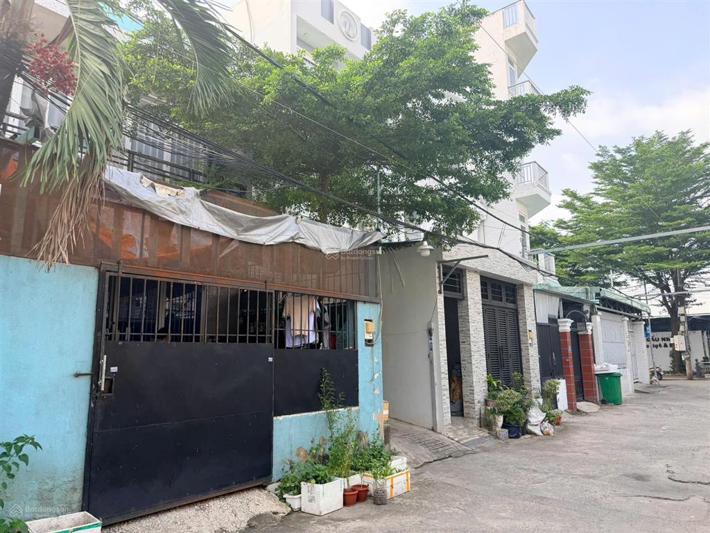 Bán lô đất tặng dãy trọ đang cho thuê mặt tiền đường số 35 p. bình trưng đông quận 2