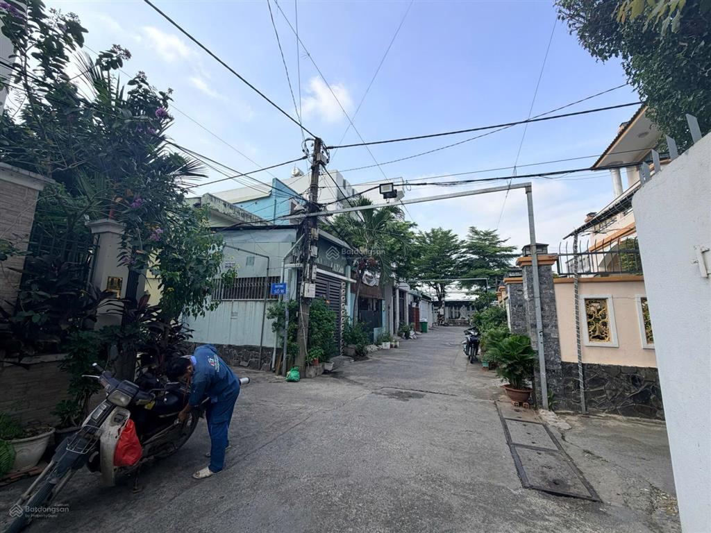 Bán lô đất tặng dãy trọ đang cho thuê mặt tiền đường số 35 p. bình trưng đông quận 2