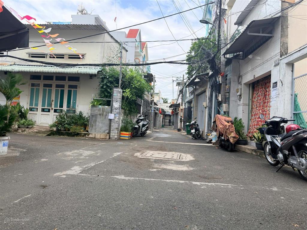Bán lô đất mặt tiền đường số 13 p. bình trưng tây quận 2 (cách đường nguyễn duy trinh 200m)